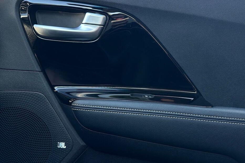 Продам Kia e-Niro  64 кВт Макс. комплектація 2020 року у Львові