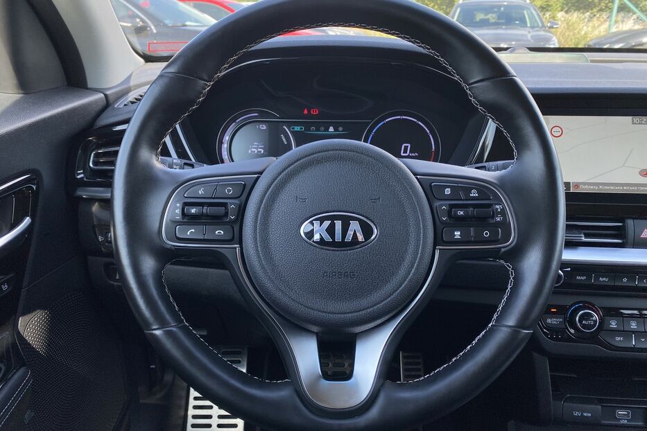 Продам Kia e-Niro 64 kWh Макс. комплектація Люк. 2020 року у Львові