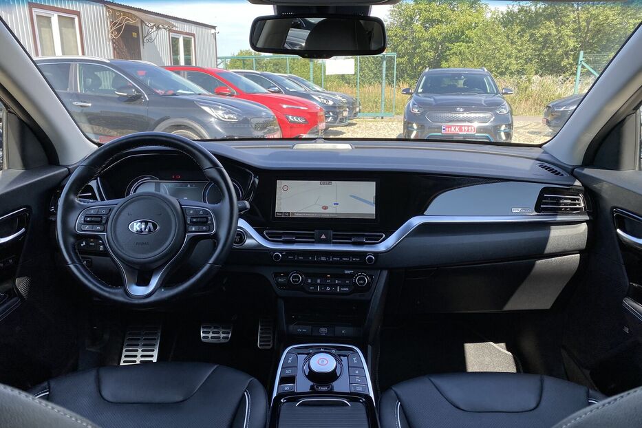 Продам Kia e-Niro 64 kWh Макс. комплектація Люк. 2020 року у Львові