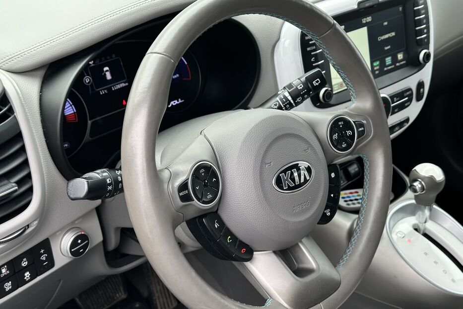 Продам Kia Soul 27 квт 2015 року у Луцьку