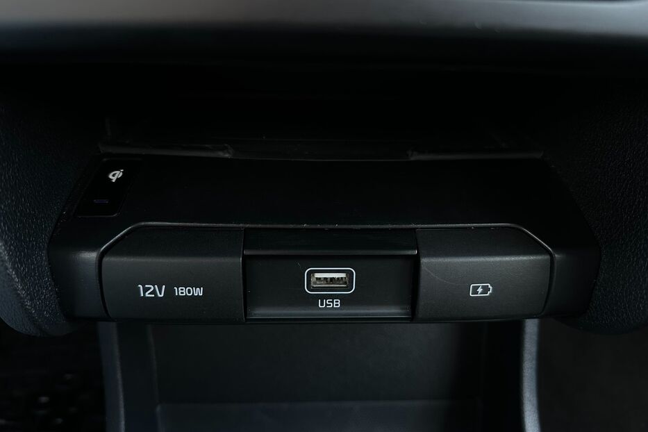 Продам Kia Niro 64 кВт Макс. комплектація  2022 року у Львові