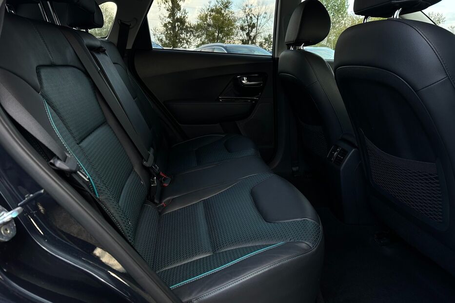 Продам Kia Niro 64 кВт Макс. комплектація  2022 року у Львові