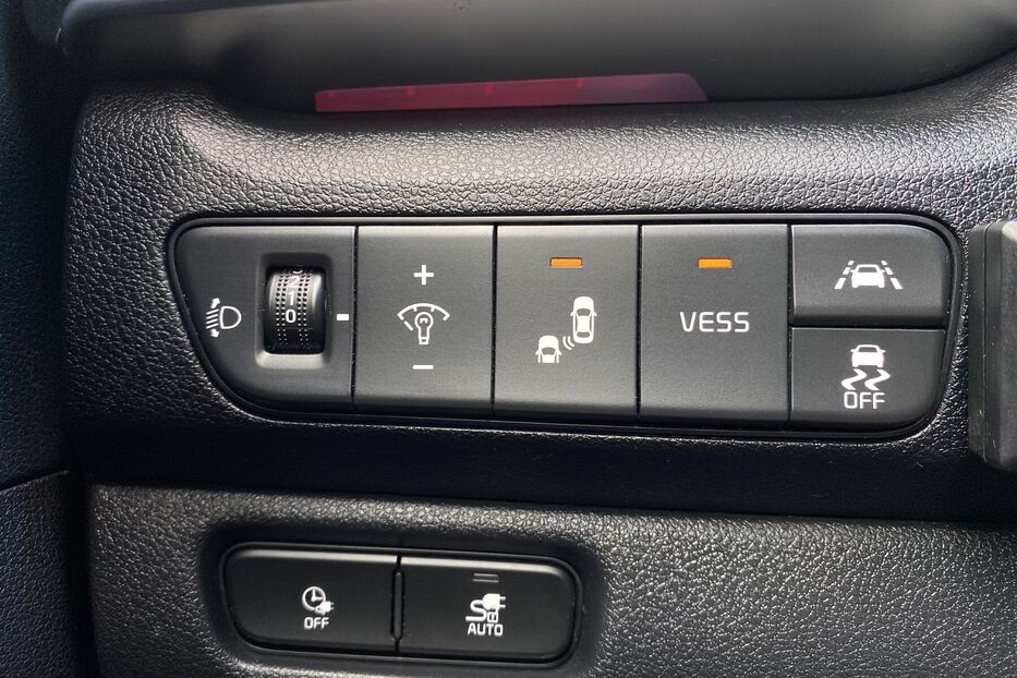 Продам Kia Niro 64 кВт Макс. комплектація 2020 року у Львові