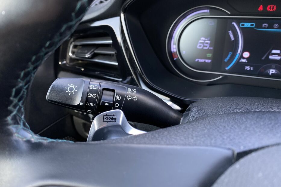 Продам Kia Niro ПідгрівсидінькермаСліпізониJBL 2020 року у Львові