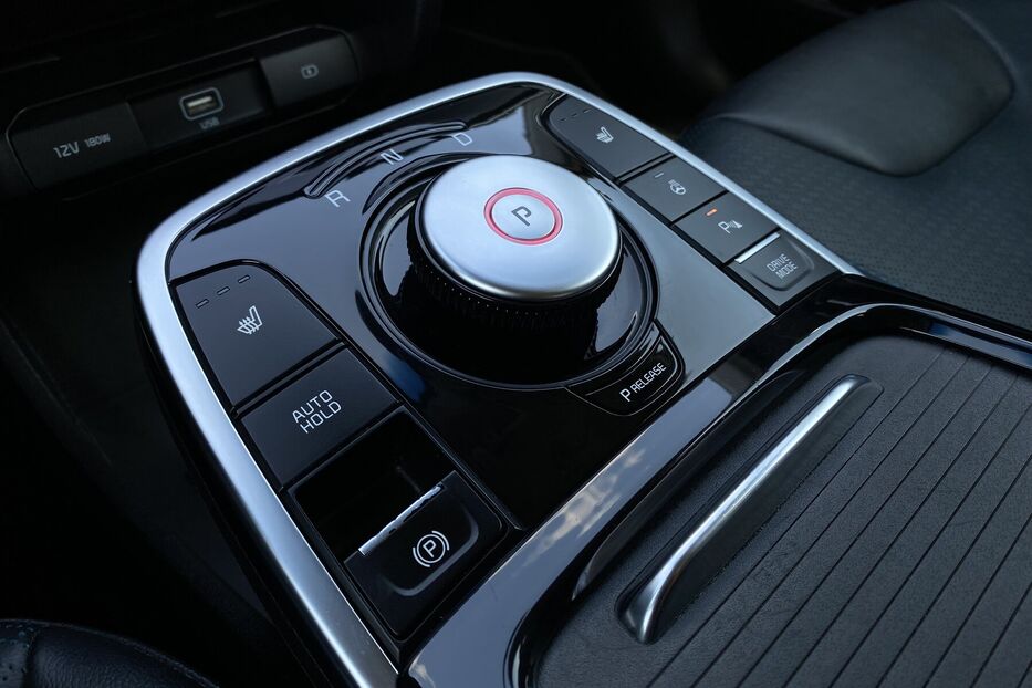 Продам Kia Niro ПідгрівсидінькермаСліпізониJBL 2020 року у Львові