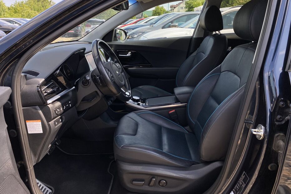Продам Kia Niro ПідгрівсидінькермаСліпізониJBL 2020 року у Львові