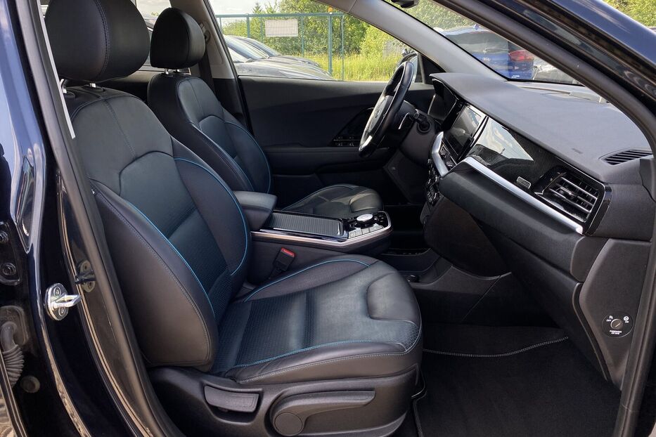 Продам Kia Niro ПідгрівсидінькермаСліпізониJBL 2020 року у Львові