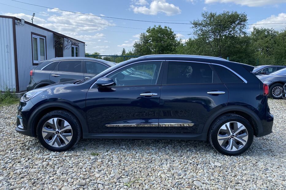Продам Kia Niro ПідгрівсидінькермаСліпізониJBL 2020 року у Львові
