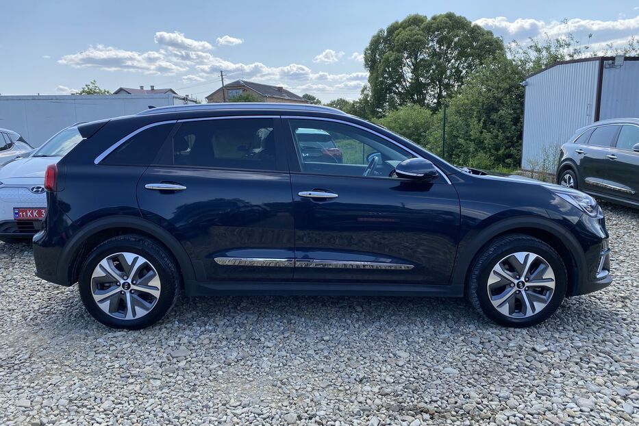 Продам Kia Niro ПідгрівсидінькермаСліпізониJBL 2020 року у Львові