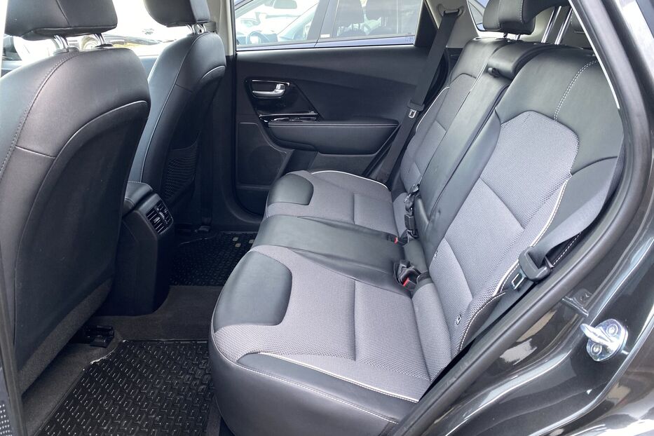 Продам Kia Niro 64кВтТепловийПідгрвсидінькерма 2021 року у Львові