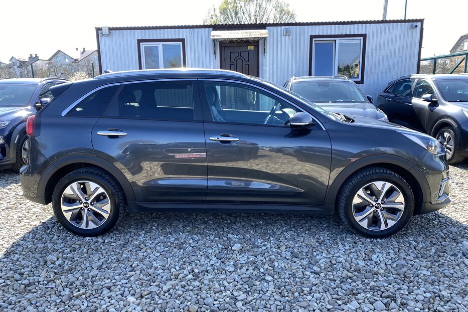 Продам Kia Niro 64кВтТепловийПідгрвсидінькерма 2021 року у Львові