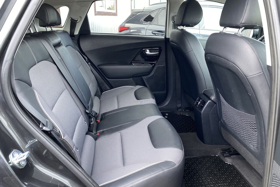 Продам Kia Niro 64кВтТепловийПідгрвсидінькерма 2021 року у Львові