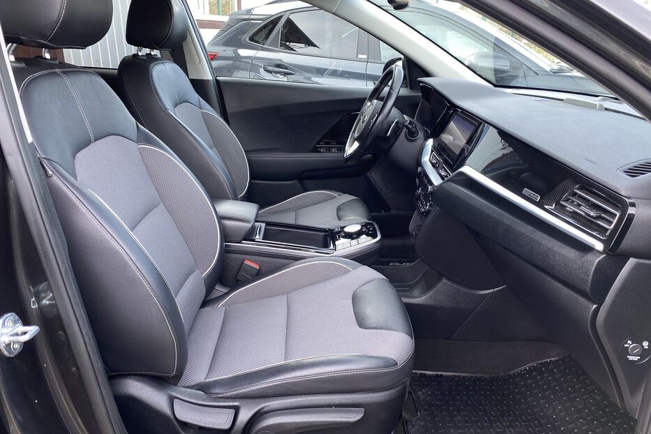 Продам Kia Niro 64кВтТепловийПідгрвсидінькерма 2021 року у Львові