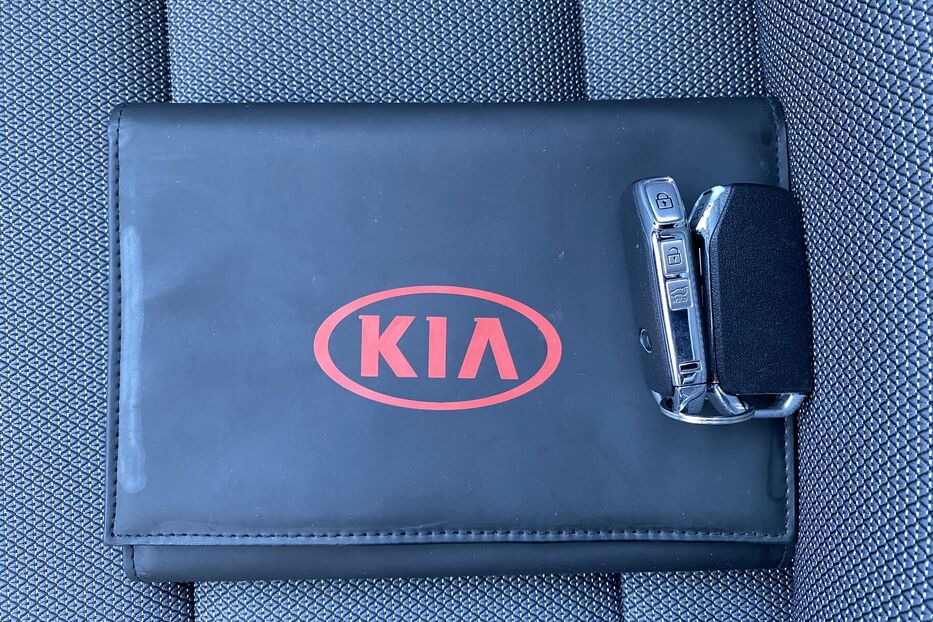 Продам Kia Niro 64кВтТепловийПідгрвсидінькерма 2021 року у Львові