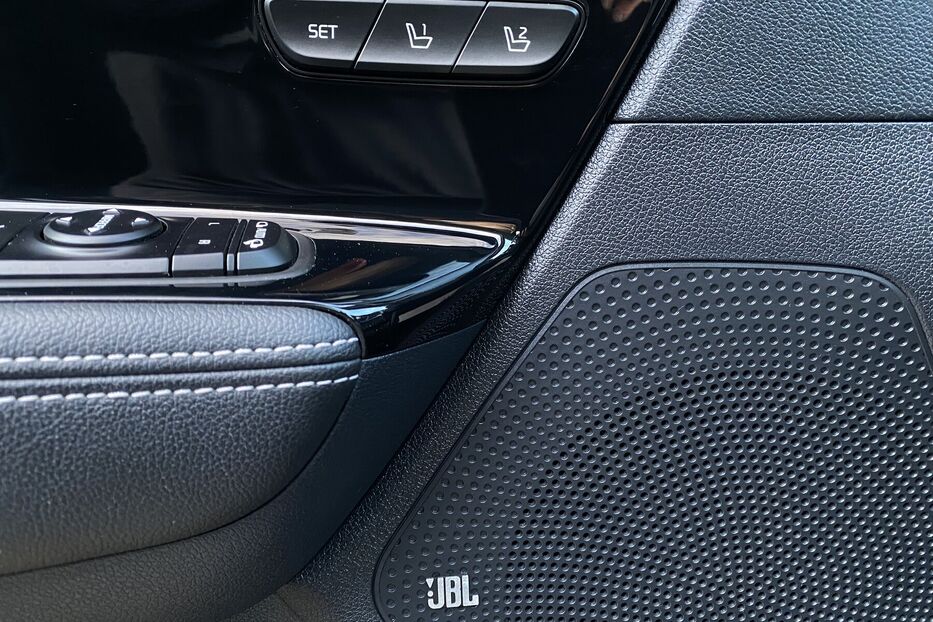 Продам Kia e-Niro 64kWhМакс.комплектаціяPrestige 2020 року у Львові