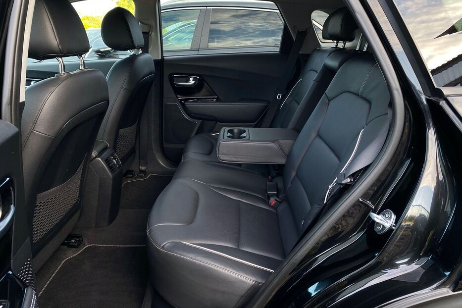 Продам Kia e-Niro 64kWhМакс.комплектаціяPrestige 2020 року у Львові