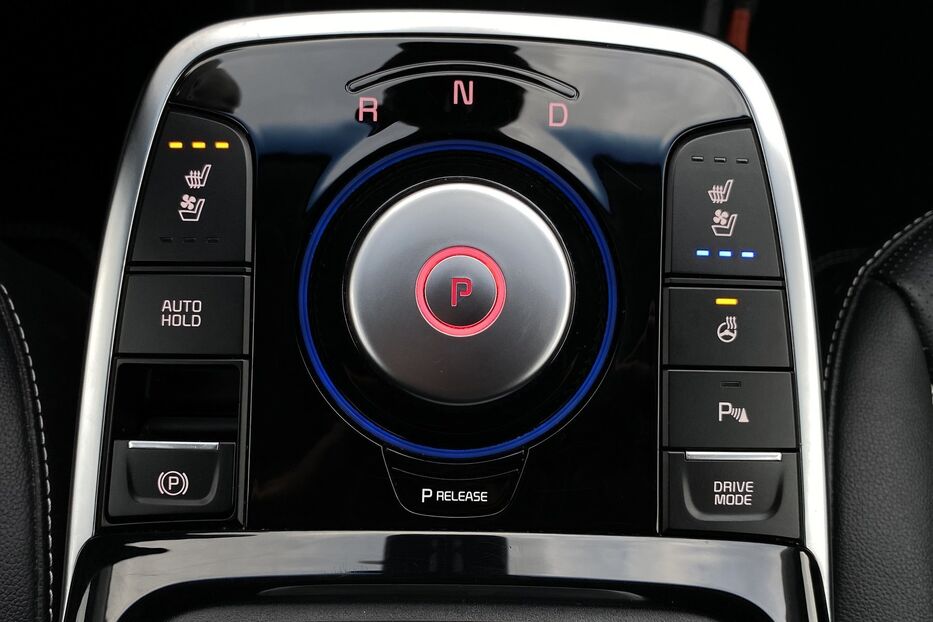 Продам Kia e-Niro 64kWhМакс.комплектаціяPrestige 2020 року у Львові