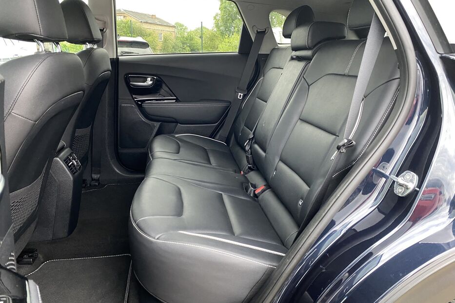 Продам Kia e-Niro 64kWhМакс.комплектаціяPrestige 2020 року у Львові