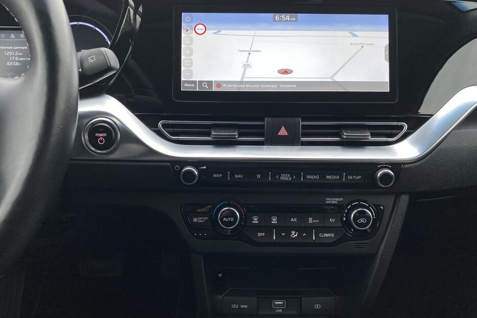 Продам Kia e-Niro 64kWhМакс.комплектаціяPrestige 2020 року у Львові