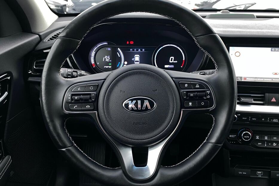 Продам Kia e-Niro 64kWhМакс.комплектаціяPrestige 2020 року у Львові
