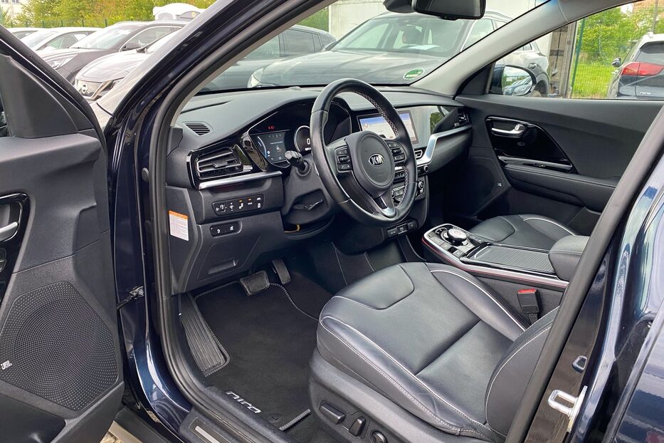 Продам Kia e-Niro 64kWhМакс.комплектаціяPrestige 2020 року у Львові