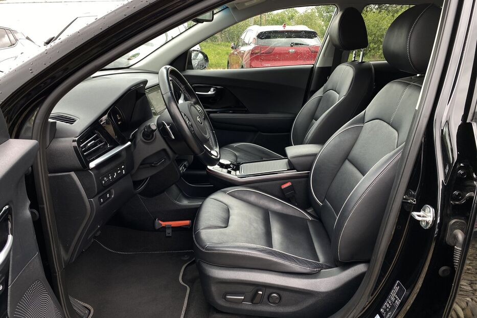 Продам Kia e-Niro 64kWhМакс.комплектаціяPrestige 2021 року у Львові