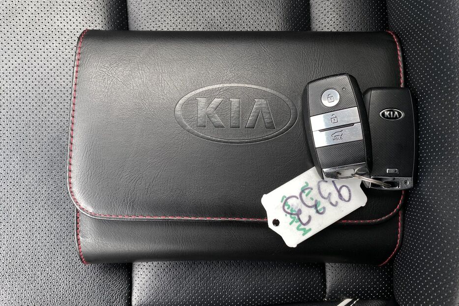 Продам Kia e-Niro 64kWhМакс.комплектаціяPrestige 2021 року у Львові
