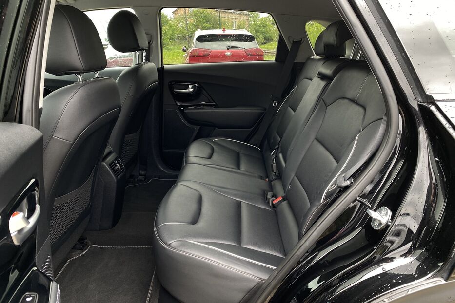 Продам Kia e-Niro 64kWhМакс.комплектаціяPrestige 2021 року у Львові