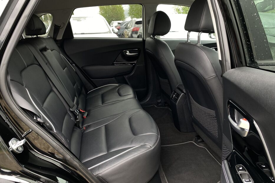 Продам Kia e-Niro 64kWhМакс.комплектаціяPrestige 2021 року у Львові