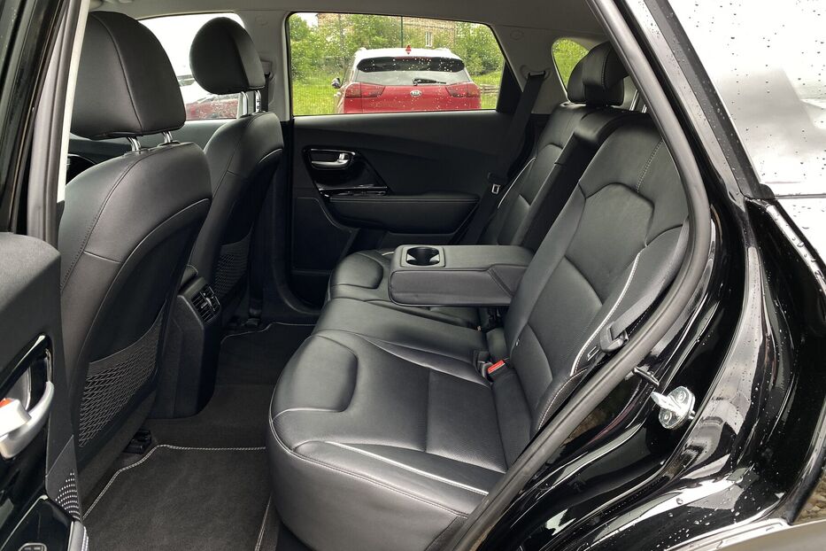 Продам Kia e-Niro 64kWhМакс.комплектаціяPrestige 2021 року у Львові