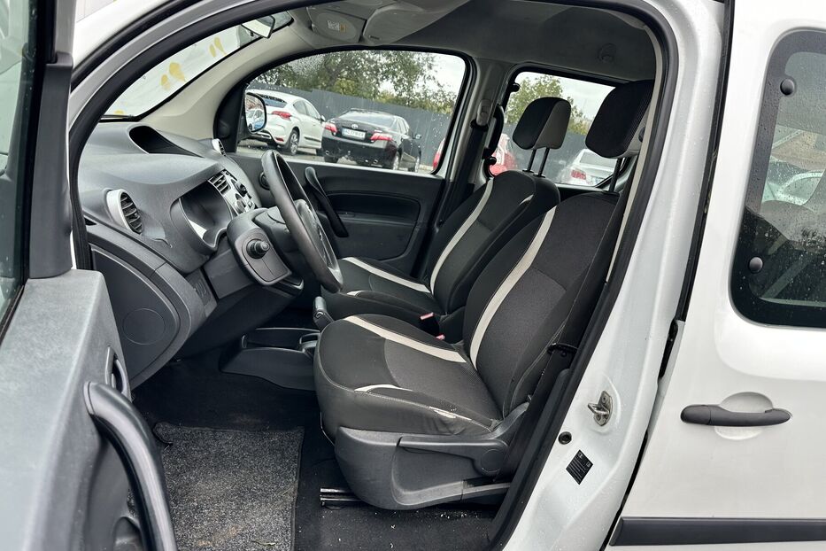 Продам Renault Kangoo пас. 2013 року у Луцьку