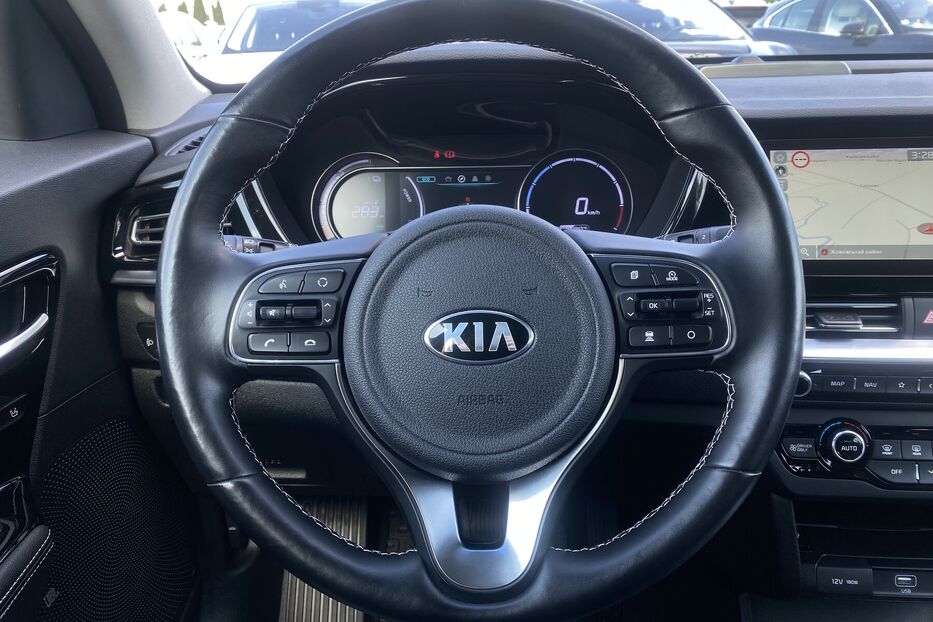 Продам Kia e-Niro 64kWhМакс.комплектаціяPrestige 2020 року у Львові
