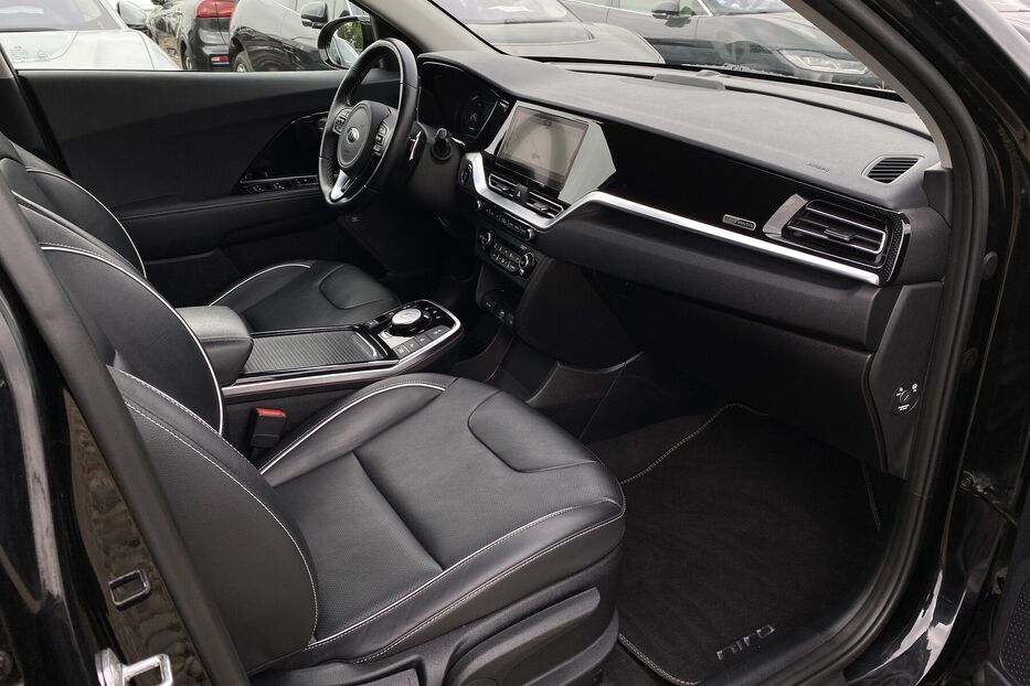 Продам Kia e-Niro 64kWhМакс.комплектаціяPrestige 2020 року у Львові