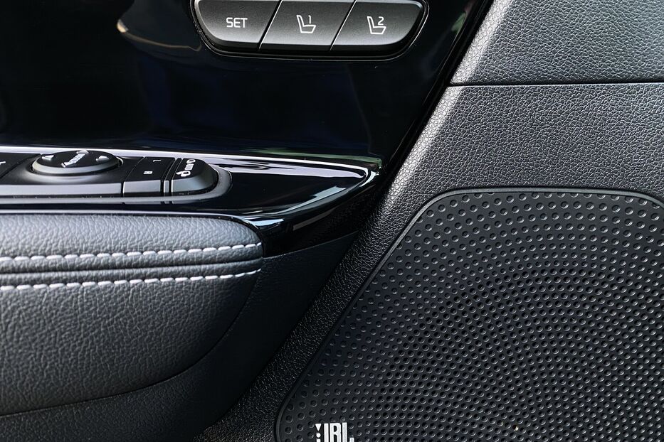 Продам Kia e-Niro 64 kWh Макс. комплектація 2020 року у Львові