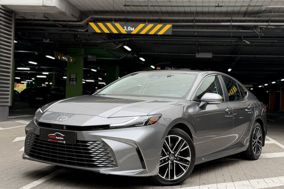 Продам Toyota Camry XLE HEV e-CVT AWD 2025 року у Києві