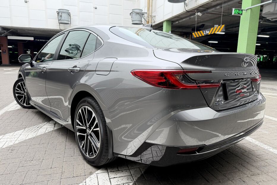 Продам Toyota Camry XLE HEV e-CVT AWD 2025 року у Києві