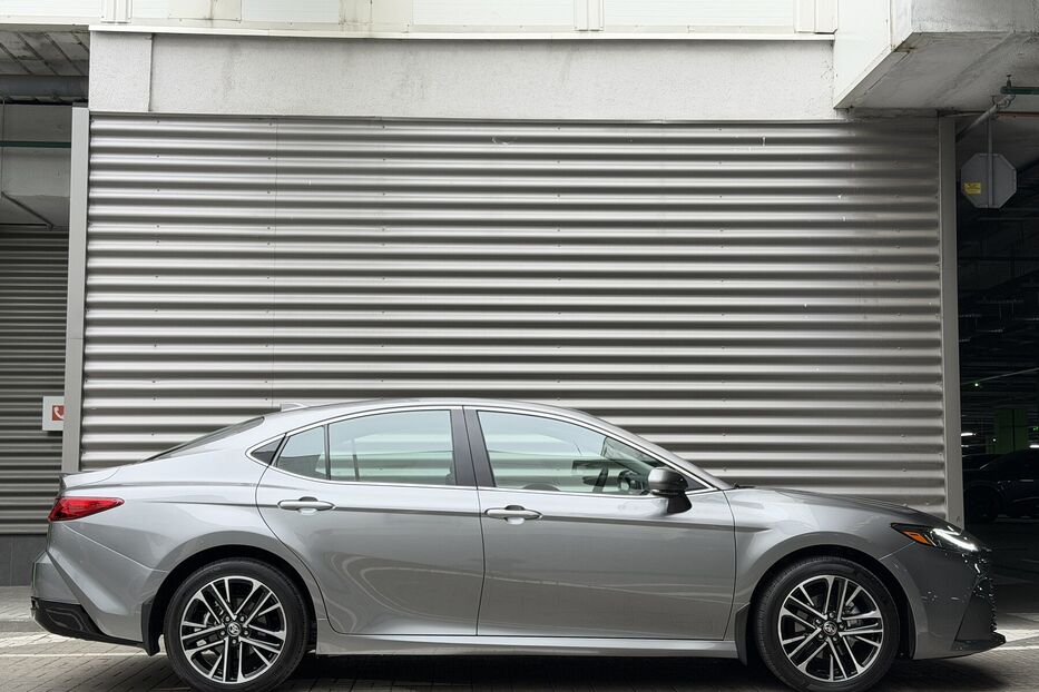 Продам Toyota Camry XLE HEV e-CVT AWD 2025 року у Києві