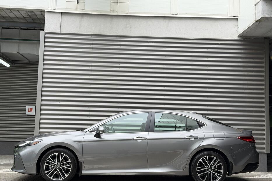 Продам Toyota Camry XLE HEV e-CVT AWD 2025 року у Києві
