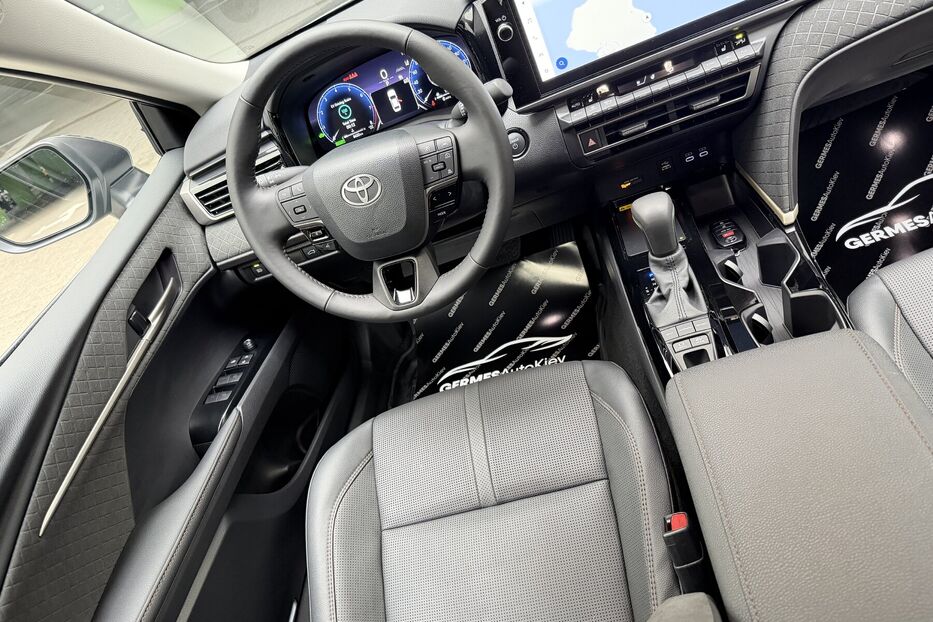 Продам Toyota Camry XLE HEV e-CVT AWD 2025 року у Києві