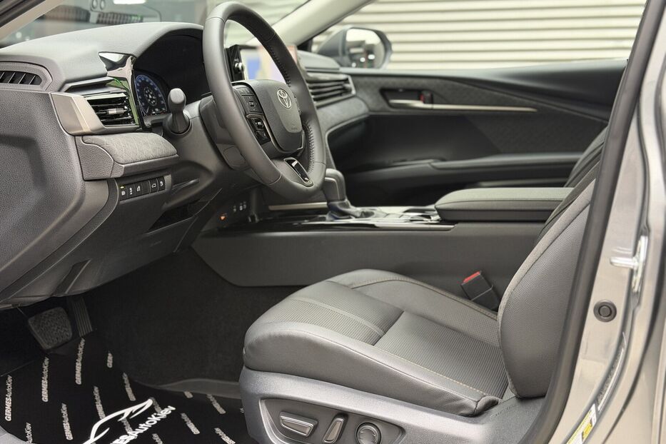 Продам Toyota Camry XLE HEV e-CVT AWD 2025 року у Києві