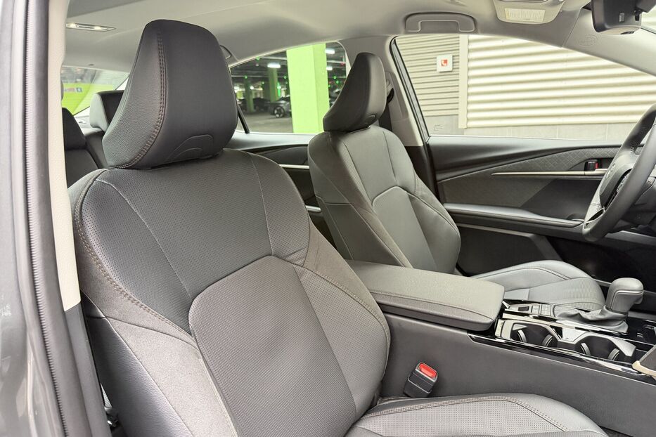 Продам Toyota Camry XLE HEV e-CVT AWD 2025 року у Києві