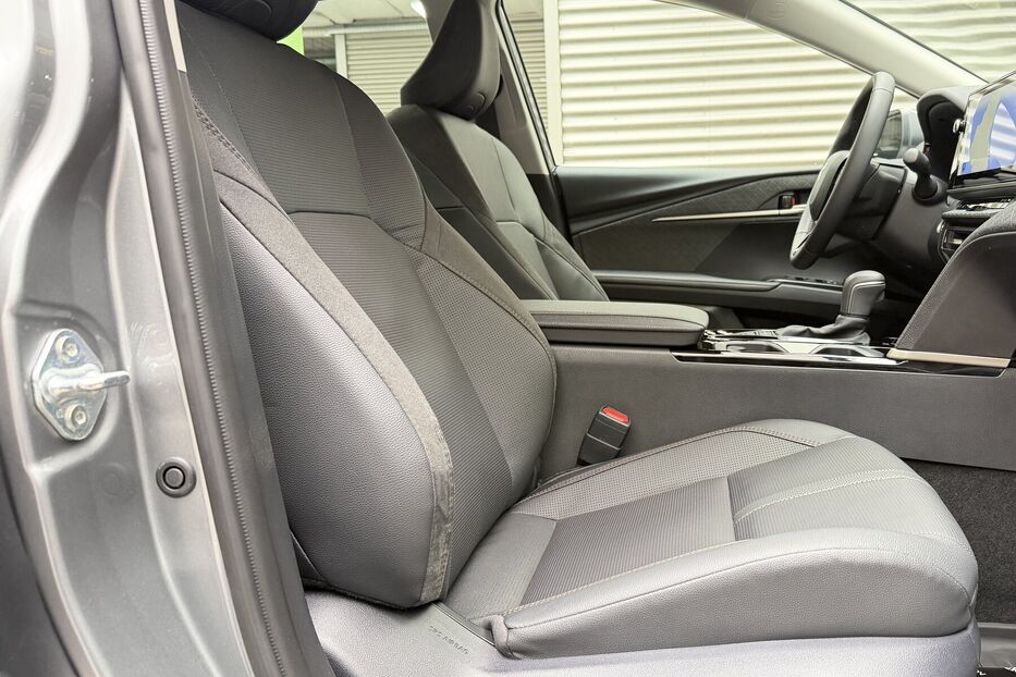 Продам Toyota Camry XLE HEV e-CVT AWD 2025 року у Києві