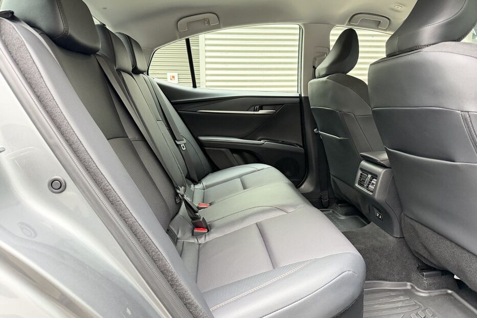 Продам Toyota Camry XLE HEV e-CVT AWD 2025 року у Києві