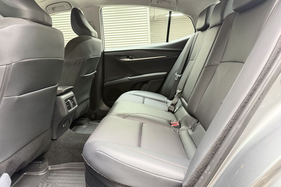 Продам Toyota Camry XLE HEV e-CVT AWD 2025 року у Києві