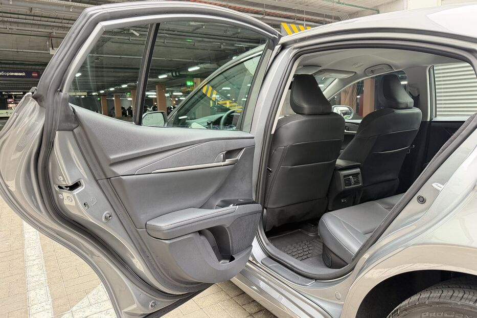 Продам Toyota Camry XLE HEV e-CVT AWD 2025 року у Києві