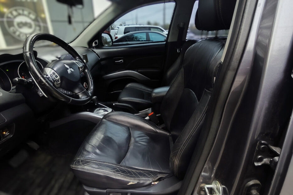 Продам Mitsubishi Outlander XL 3.0 AT (220 к.с.) 2008 року у Києві