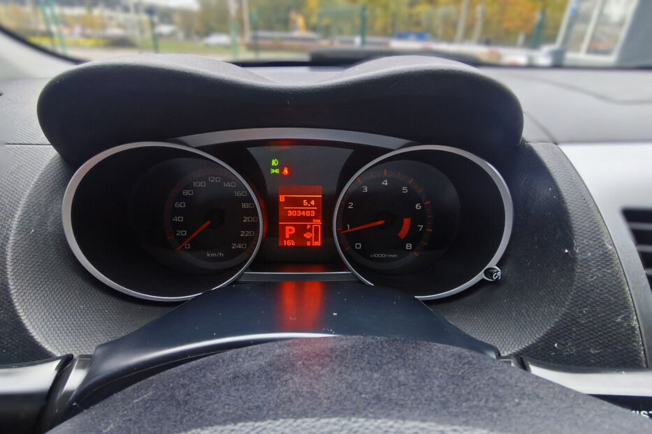 Продам Mitsubishi Outlander XL 3.0 AT (220 к.с.) 2008 року у Києві
