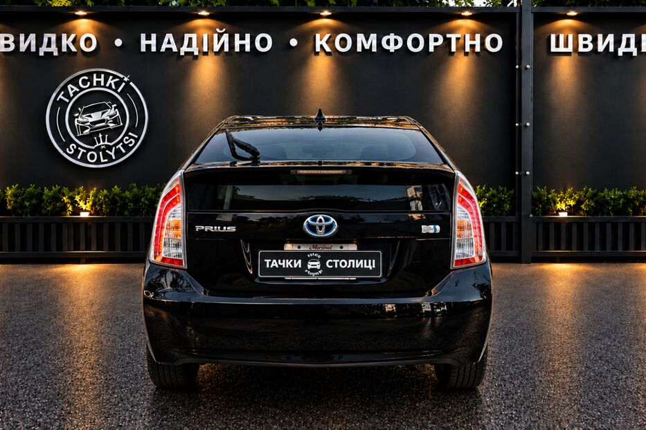 Продам Toyota Prius 1.8 e-CVT (99 к.с.) 2014 року у Києві