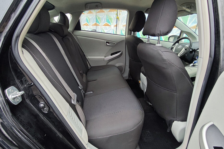 Продам Toyota Prius 1.8 e-CVT (99 к.с.) 2014 року у Києві