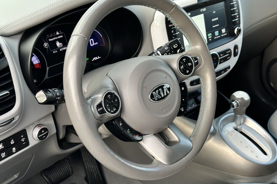 Продам Kia e-Soul 27 квт 2014 року у Луцьку